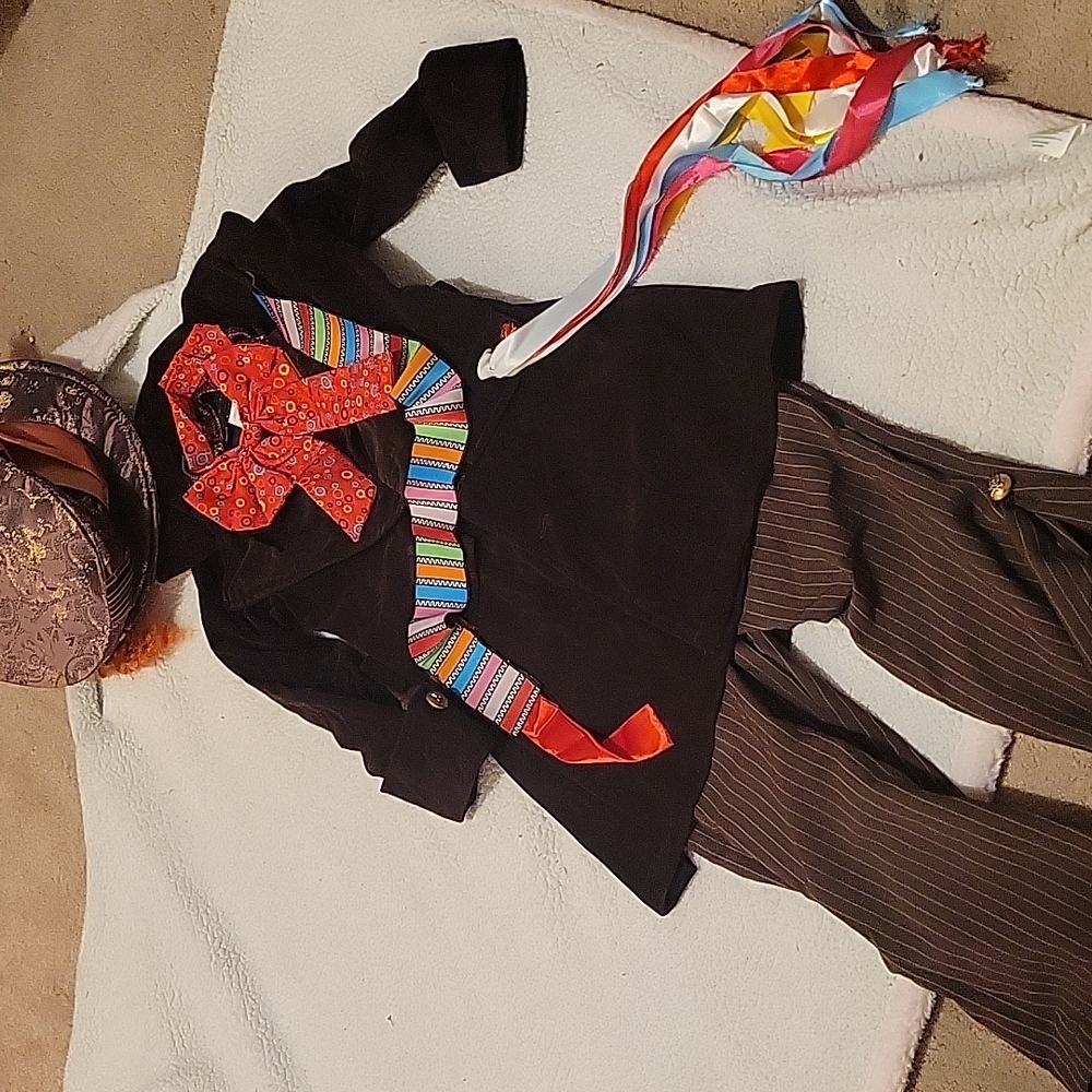 Alice in Wonderland Mad Hatter Costume Boys sz Small